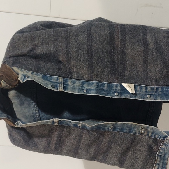 Vintage Levi's Jacket - Picture 10 of 12